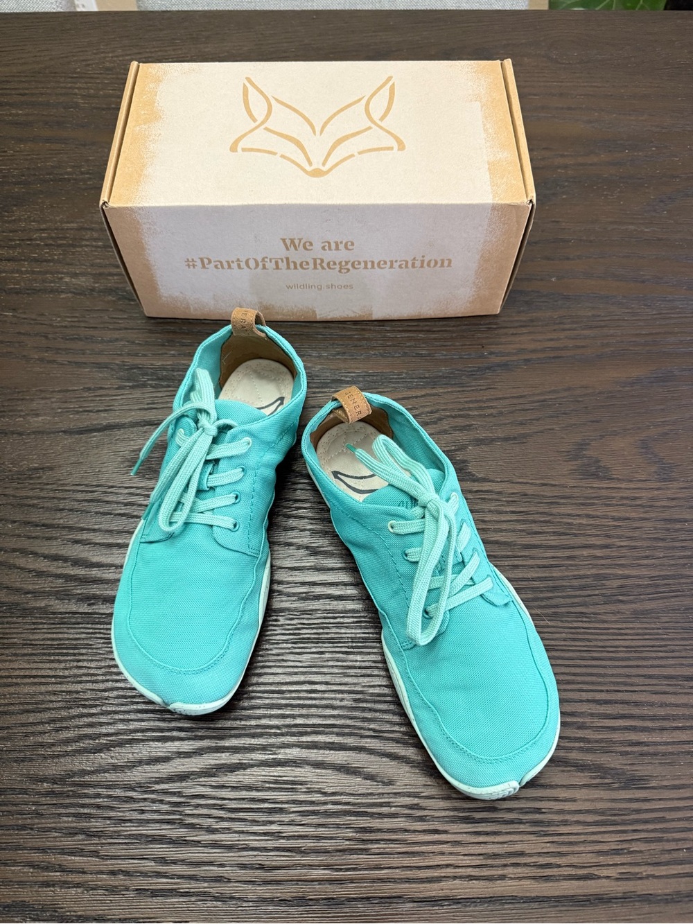 Women’s Casual Lace-Up Sneakers in Teal